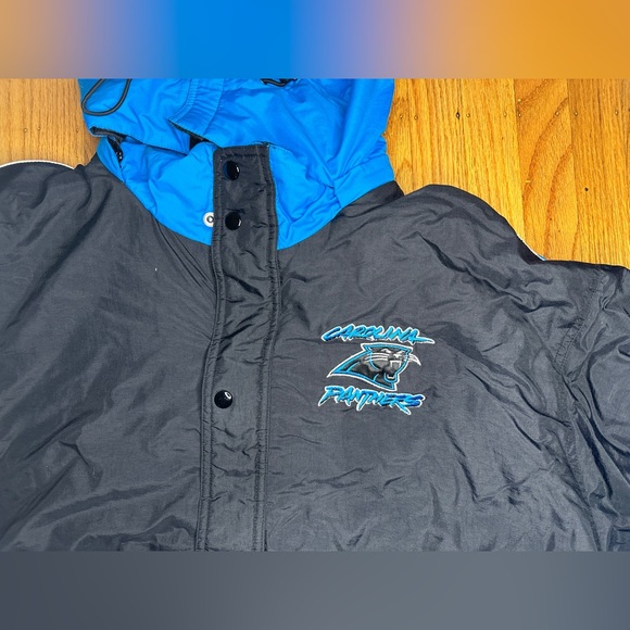 NFL Carolina Panthers puffer jacket - Picture 2 of 8